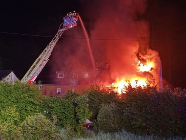 News: Gemeindealarm: Feuer Wohnhaus (Odenthal)