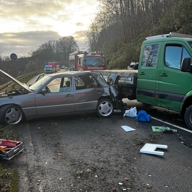 News: LZ Blecher, LG Voiswinkel, LG Scherf: Technische Hilfe nach Verkehrsunfall (Odenthal)
