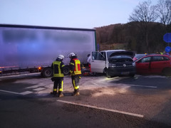 News: LZ Nord, LG Voiswinkel: Technische Hilfe nach Verkehrsunfall (Altenberg) (15.01.2020, 07:46 Uhr)