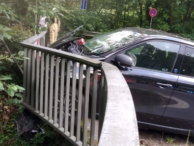 News: LZ Blecher, LG Voiswinkel: Technische Hilfe nach Verkehrsunfall (Altenberg)