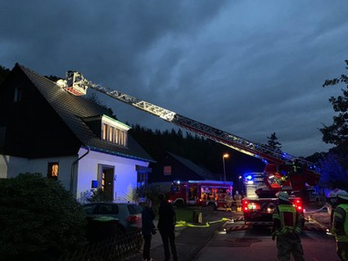 News: Gemeindealarm: Dachstuhlbrand (Odenthal)