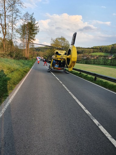 News: LG Scherf, LG Scheuren: Technische Hilfe / Unterstützung Rettungsdienst nach Verkehrsunfall (Scherfbachtal)