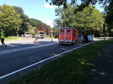 News: LZ-Odenthal Nord: auslaufende Betriebstoffe nach Verkuhrsunfall Odenthal-Altenberg