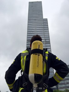Feuerwehr Odenthal beim 4. Kölnturm Treppenlauf vertreten