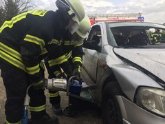 News: 15 Feuerwehrfrauen und -männer beenden Ihre Grundausbildung (26.11.2017)